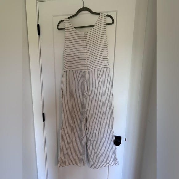 White Stripped Jumper - Picture 4 of 4